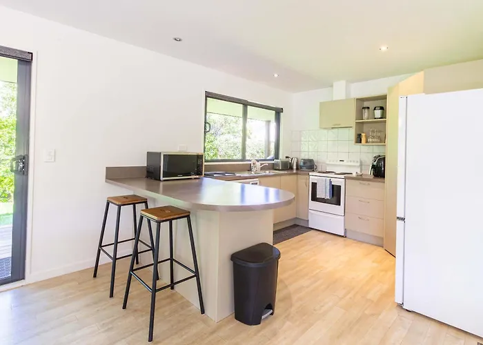 Modern Little Oak Retreat Holiday home Wanaka